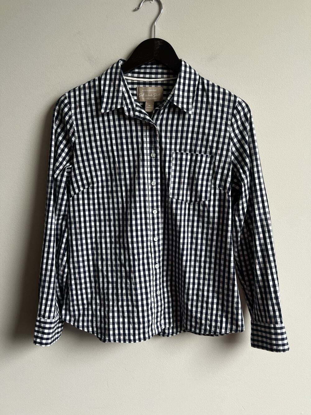 Banana Republic Soft Wash Shirt 100% Cotton Size M Blue White Gingham